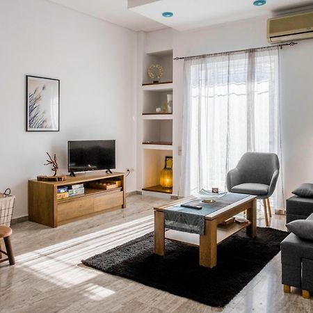 The Home Sweet Home - Family Friendly 2 Floor Apartment Каламата Екстер'єр фото