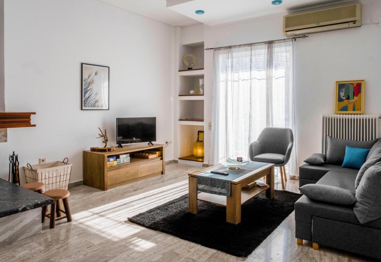 The Home Sweet Home - Family Friendly 2 Floor Apartment Каламата Екстер'єр фото